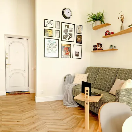 Apartment Scandi Group *