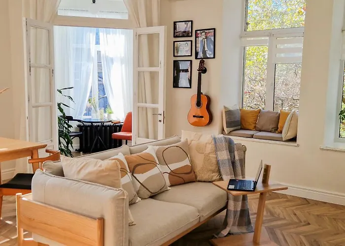 Scandi Group * Odessza